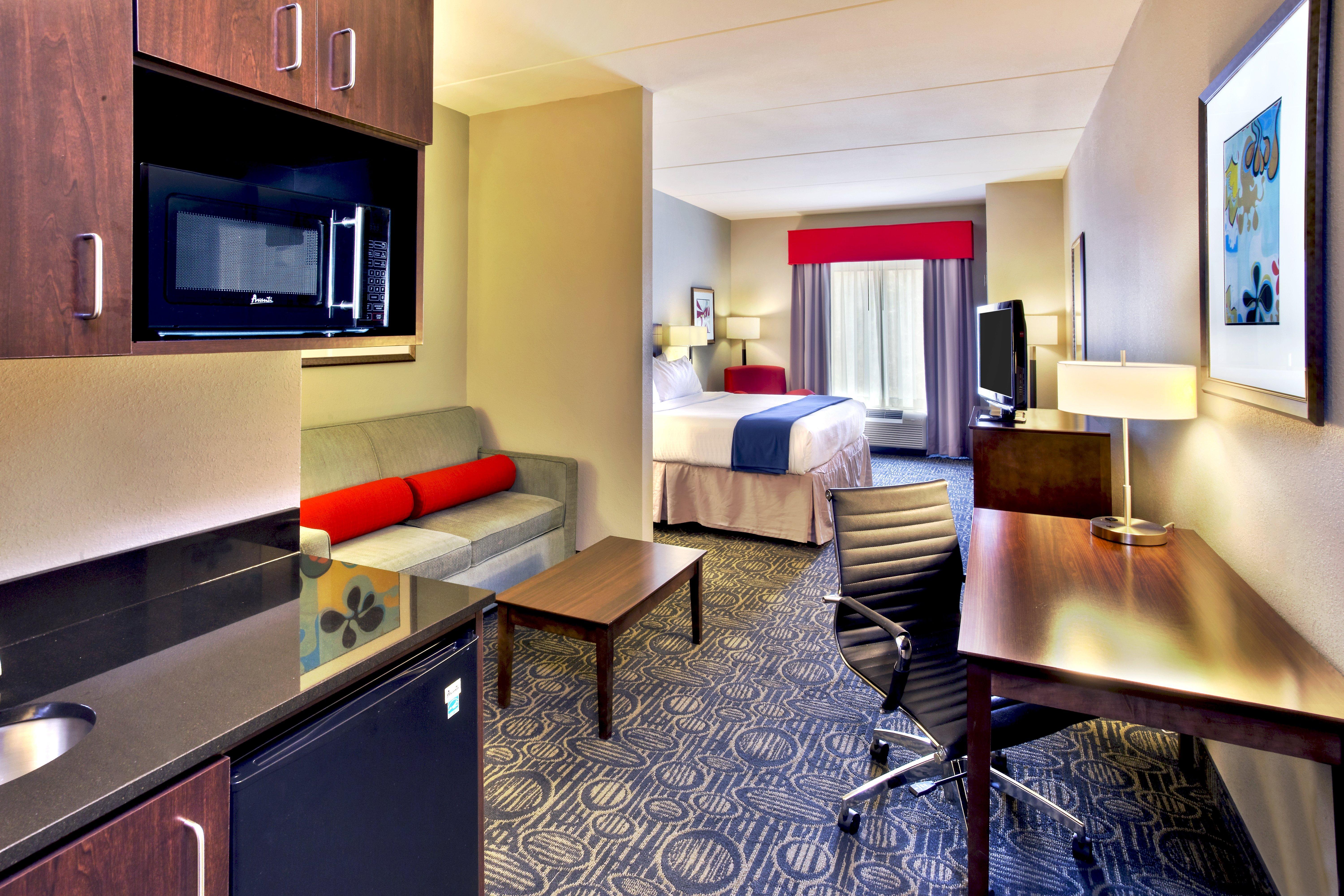 Express & By Ihg 2*