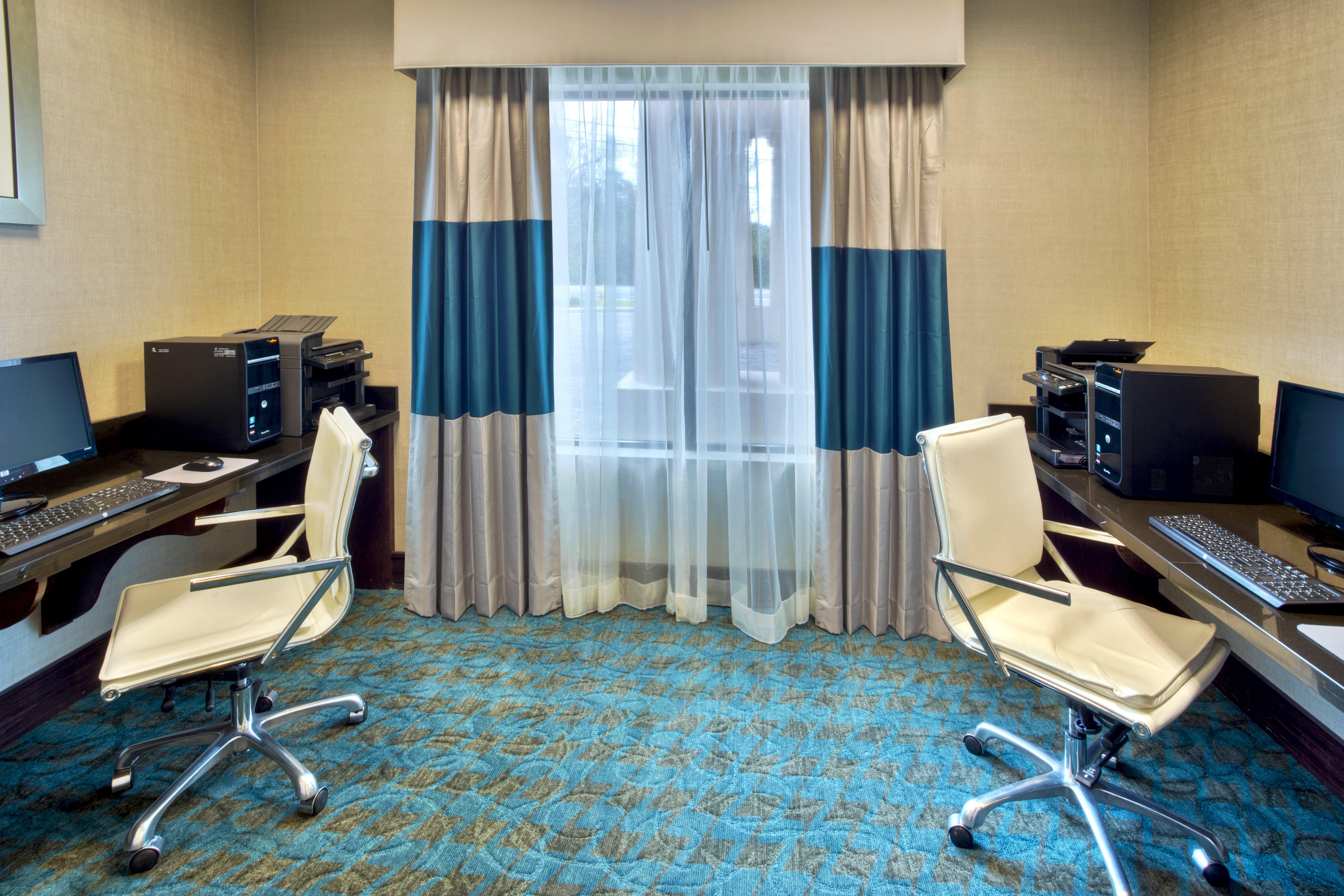Holiday Express & By Ihg Oak Ridge