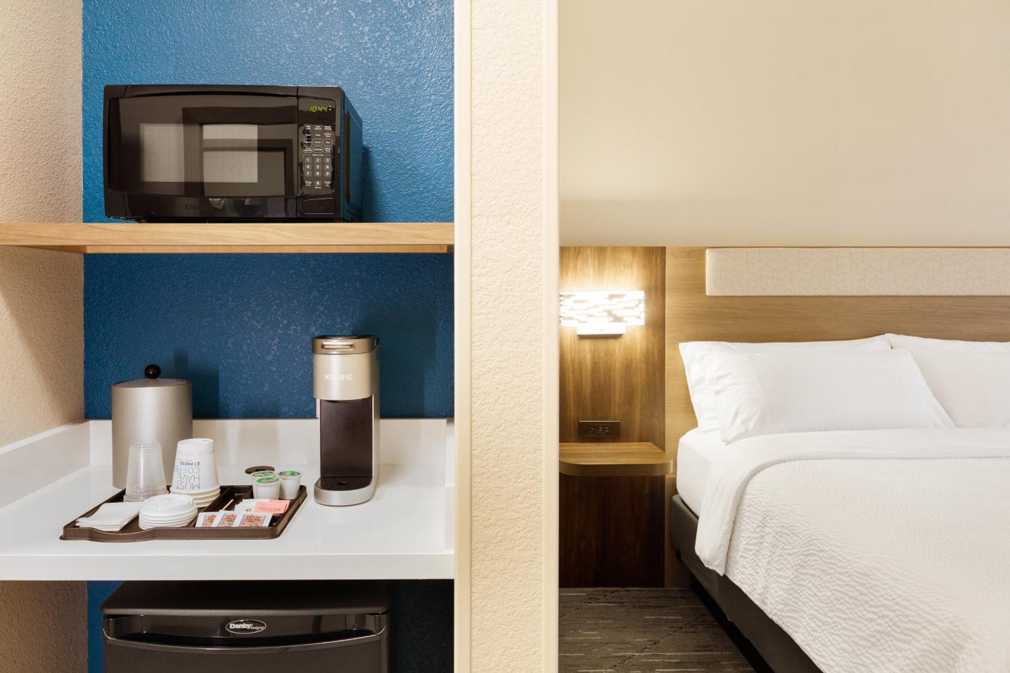 Hotel Express & By Ihg Oak Ridge