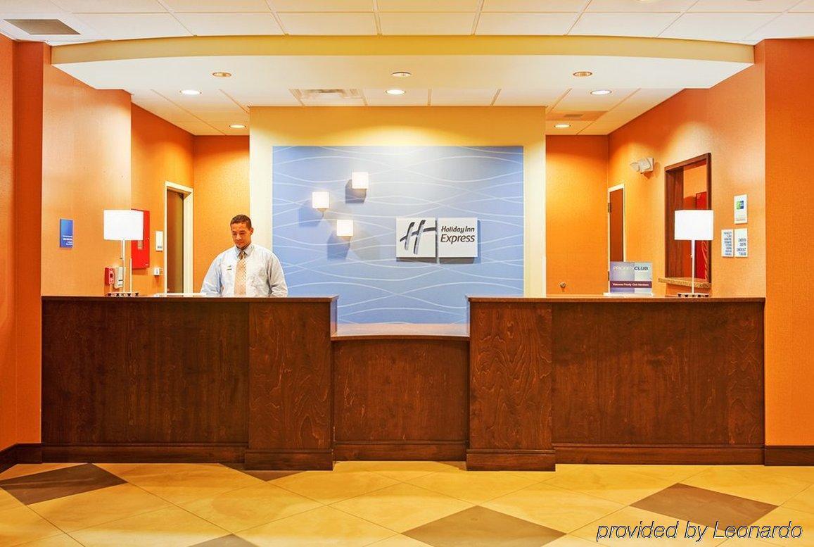 Express & By Ihg Oak Ridge