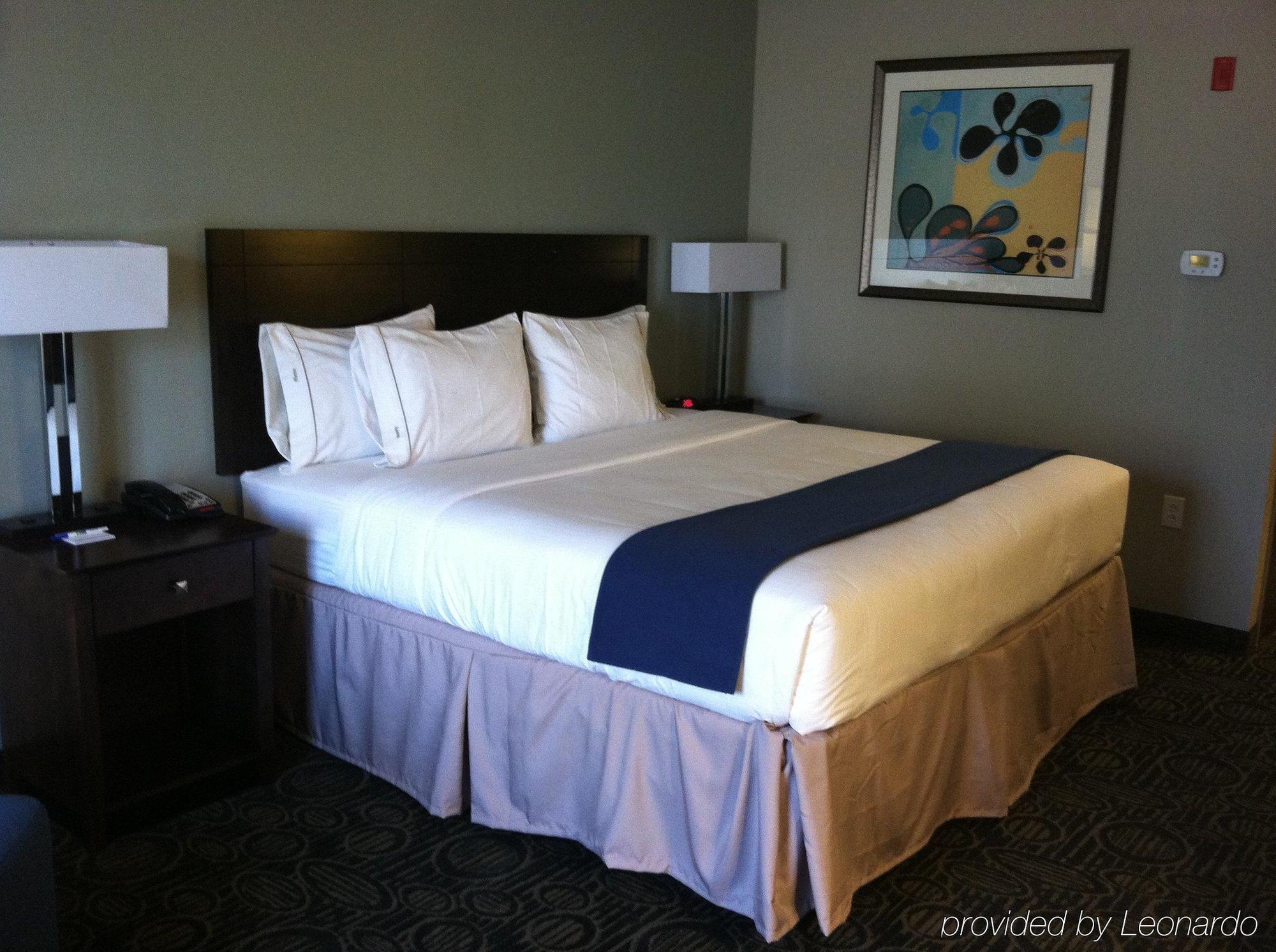 Express & By Ihg