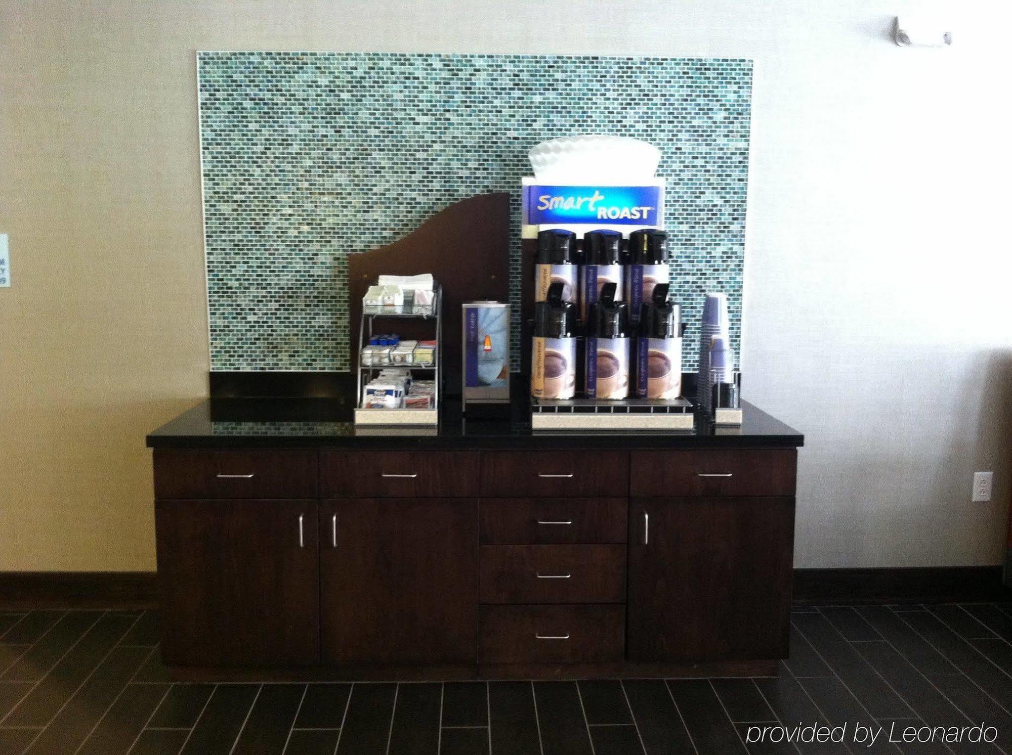 Express & By Ihg 2* Oak Ridge
