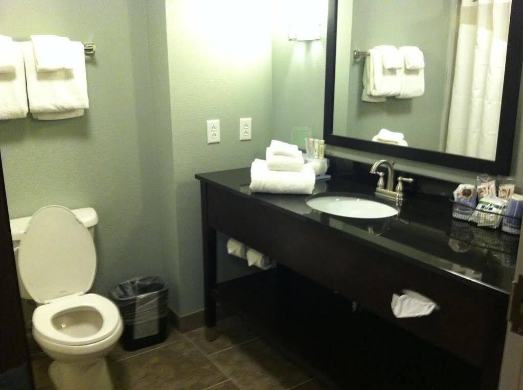 Express & By Ihg Hotel