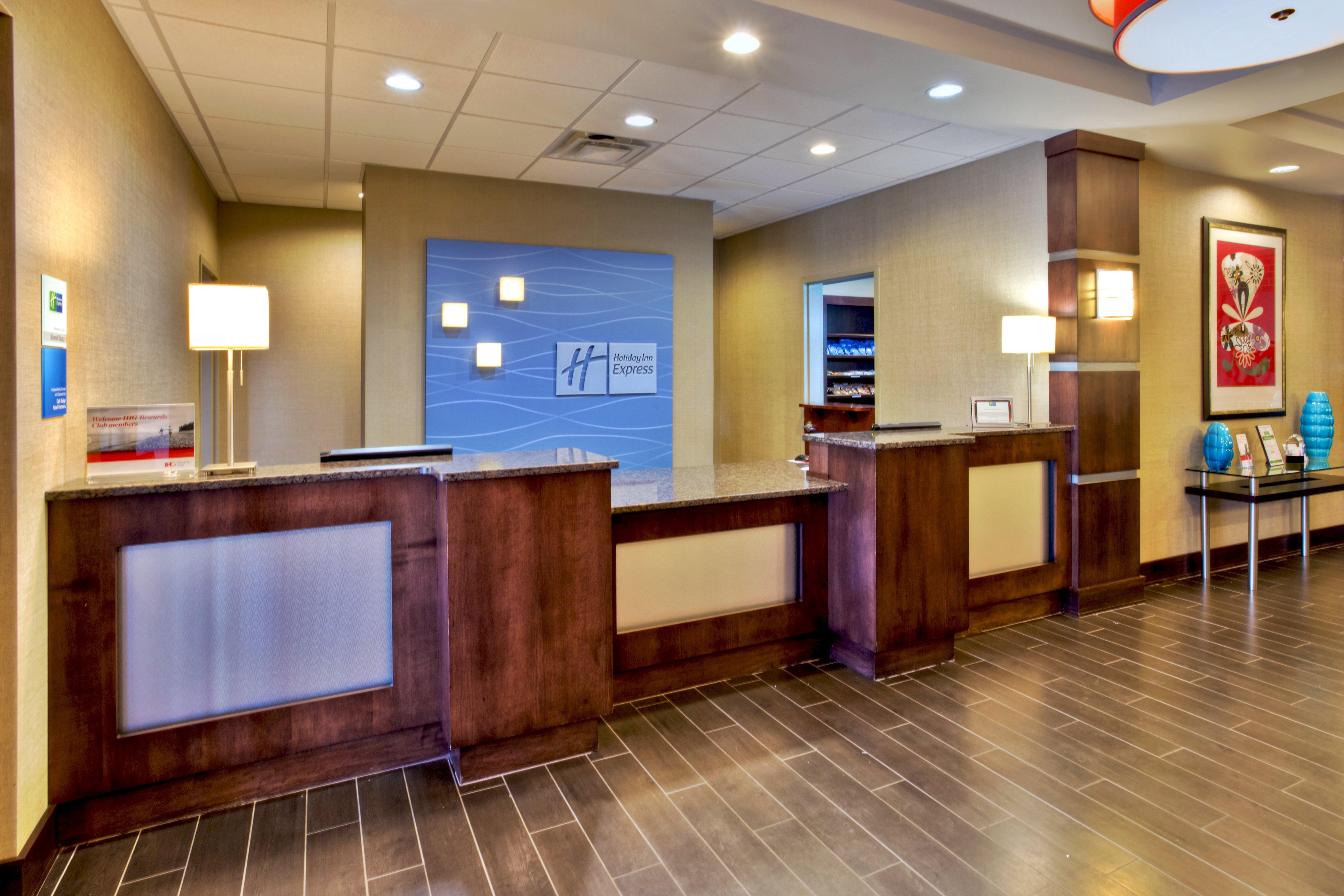 Express & By Ihg 2*