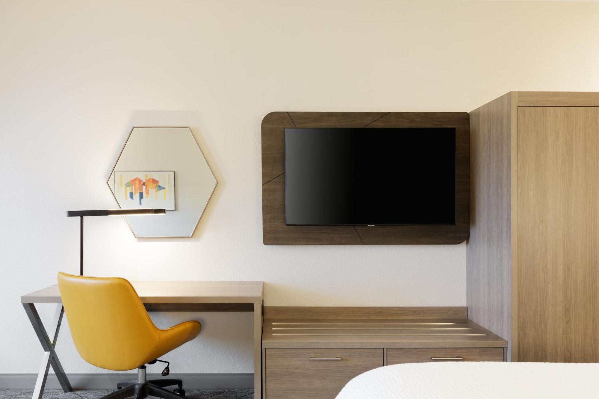 Express & By Ihg