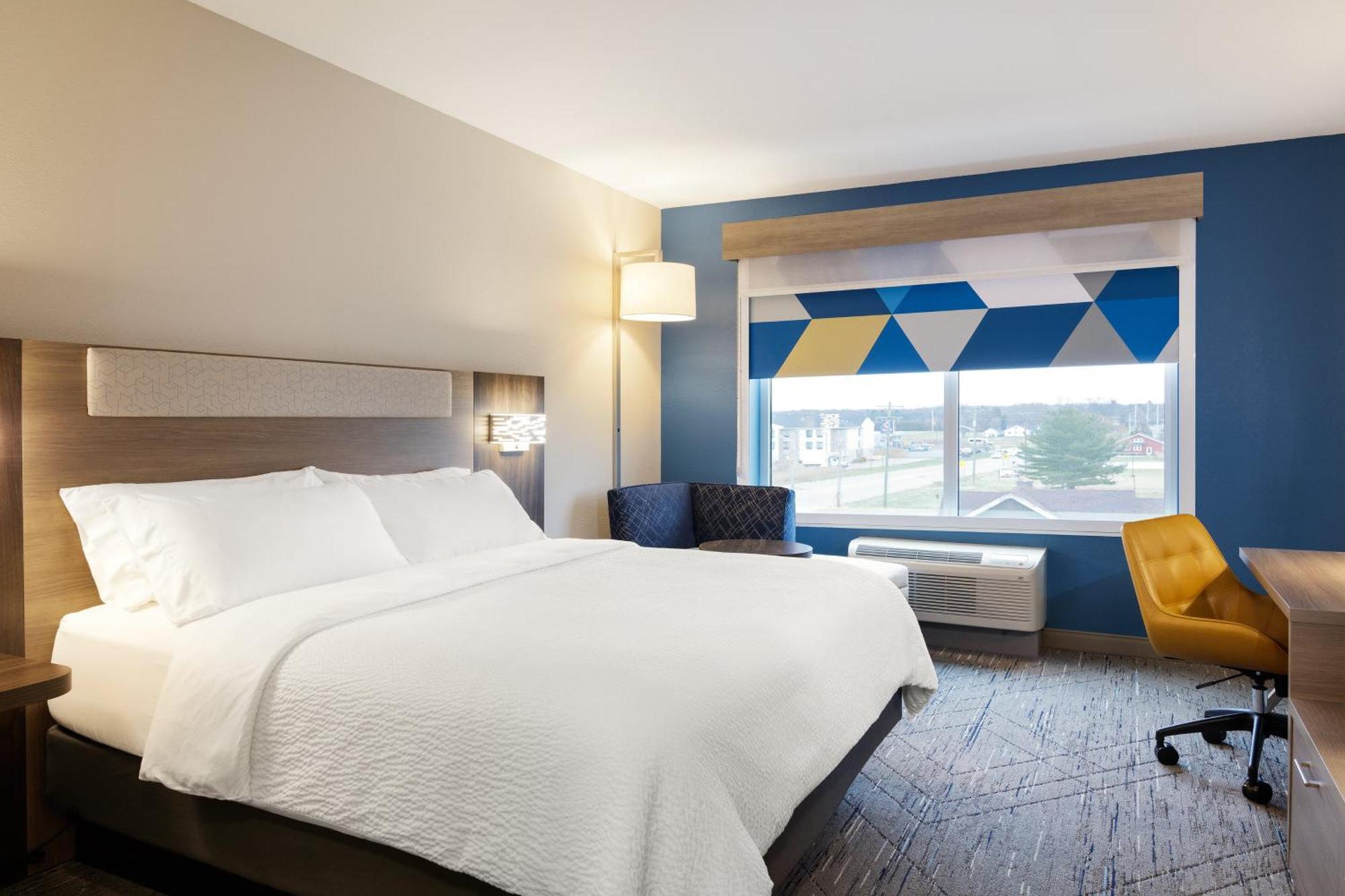 Express & By Ihg Hotel 2*